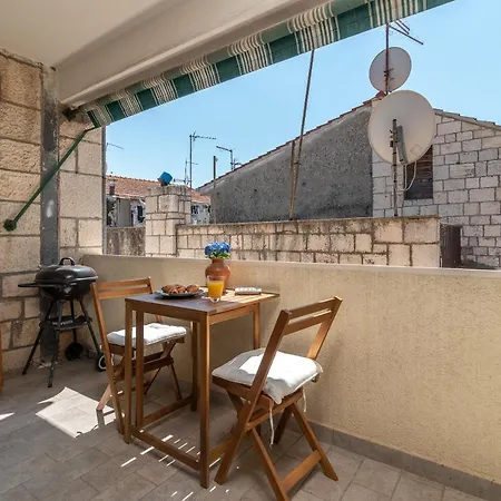 Apartment Bruno Trogir